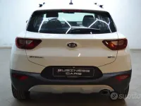 Usata Kia Stonic 101 CV (74 kW) 2019 Bianco SUV