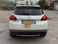 Usata Peugeot 2008 82 CV (60 kW) 2018 Bianco SUV