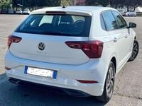 Usata VW Polo Life 95 CV (69 kW) 2023 Bianco Utilitaria