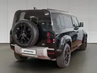 Usata Land Rover Defender 249 CV (183 kW) 2023 Santorini black SUV