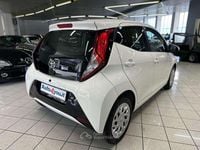 Usata Toyota Aygo 72 CV (52 kW) 2018 Bianco Utilitaria
