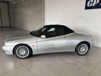 Usata Alfa Romeo Spider 144 CV (105 kW) 2000 Argento Cabrio
