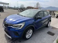 Usata Renault Captur 101 CV (74 kW) 2023 Bluazzurro SUV