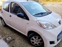 Usata Peugeot 107 Active 68 CV (50 kW) 2009 Bianco Utilitaria