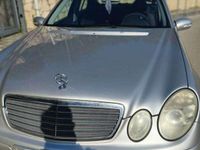 Usata Mercedes E220 Elegance 150 CV (110 kW) 2003 Grigio Berlina