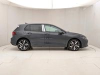Usata VW Golf VIII Life 150 CV (110 kW) 2025 Grigio Berlina