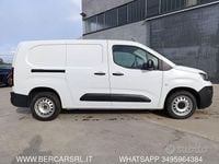 Usata Fiat Doblò 131 CV (96 kW) 2023 Bianco Monovolume