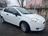 Usata Fiat Grande Punto 75 CV (55 kW) 2010 Bianco Utilitaria