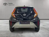 Usata Toyota Aygo X Lounge 72 CV (52 kW) 2025 Verde SUV