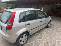 Usata Ford Fiesta 68 CV (50 kW) 2002 Grigio Utilitaria