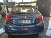 Usata Peugeot 208 Allure 115 CV (84 kW) 2012 Blu Utilitaria