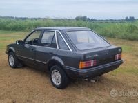 Usata Ford Escort 69 CV (50 kW) 1983 Grigio Berlina
