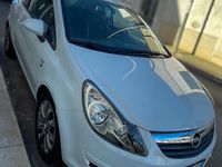 Usata Opel Corsa 65 CV (47 kW) 2010 Bianco Utilitaria