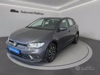 Usata VW Polo Life 80 CV (58 kW) 2023 Smoky grey metalizzato Utilitaria