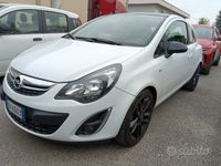 usata Opel Corsa 1.2 benzina neopatentati