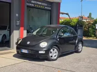Usata VW New Beetle 116 CV (85 kW) 1998 Nero Utilitaria