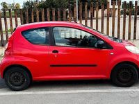 Usata Peugeot 107 68 CV (50 kW) 2010 Rosso Utilitaria