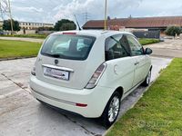 Usata Lancia Ypsilon 75 CV (55 kW) 2011 Bianco Utilitaria