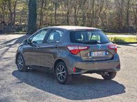 Usata Toyota Yaris Hybrid Business Edition 73 CV (53 kW) 2018 Marrone Berlina