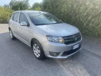 Usata Dacia Sandero Lauréate 75 CV (55 kW) 2014 Berlina