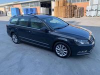 Usata VW Passat 150 CV (110 kW) 2012 Blu/azzurro Station wagon