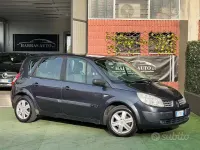 Usata Renault Grand Scénic II Exception 111 CV (81 kW) 2005 Grigio Monovolume