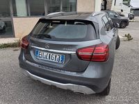 Usata Mercedes GLA220 130 CV (95 kW) 2017 Grigio SUV