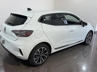 Usata Renault Clio V 100 CV (73 kW) 2024 Bianco Berlina