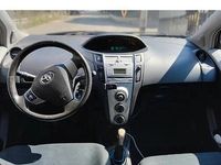 Usata Toyota Yaris 90 CV (66 kW) 2006 Nero Utilitaria