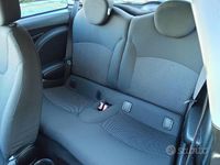 Usata Mini Cooper D 109 CV (80 kW) 2009 Nero Utilitaria