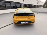 Usata Toyota Prius Lounge 151 CV (111 kW) 2025 Mustard Utilitaria