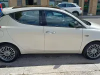 Usata Lancia Ypsilon 95 CV (69 kW) 2011 Giallo Utilitaria