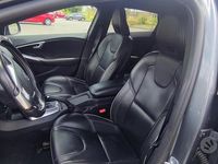 Usata Volvo V40 150 CV (110 kW) 2016 Grigio Berlina