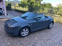 Usata Audi TT Roadster 179 CV (131 kW) 2002 Grigio Cabrio