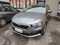 Usata Skoda Scala Ambition 95 CV (69 kW) 2023 Grigio scuro metallizzato Utilitaria
