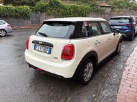 Usata Mini ONE 75 CV (55 kW) 2017 Bianco Utilitaria