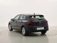 Begagnad VW Golf VIII Life 110 HK (80 kW) 2023 Blå Sedan