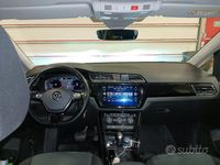 Usata VW Touran R-line 150 CV (110 kW) 2021 Bianco Monovolume
