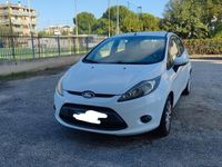 Usata Ford Fiesta 75 CV (55 kW) 2011 Bianco Utilitaria