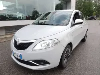 Usata Lancia Ypsilon 69 CV (50 kW) 2017 Grigio Utilitaria
