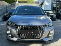 Usata Peugeot 208 Allure 102 CV (75 kW) 2024 Grigio Utilitaria