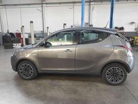 Usata Lancia Ypsilon Gold 69 CV (50 kW) 2022 Grigio scuro metallizzato Utilitaria