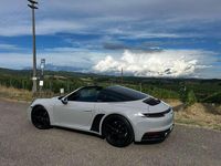 Usata Porsche 992 385 CV (283 kW) 2021 Grigio pastello Cabrio