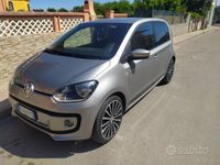 Usata VW up! CLUB 60 CV (44 kW) 2015 Grigio Utilitaria