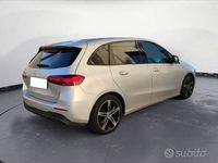 Usata Mercedes B180 AMG line 116 CV (85 kW) 2023 Argento Monovolume