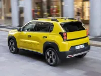 Nuova Fiat Grande Panda La Prima 110 CV (80 kW) 2025 Argento Utilitaria