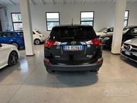 Usata Toyota RAV4 Lounge 150 CV (110 kW) 2013 Nero SUV