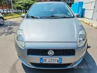 Usata Fiat Grande Punto 65 CV (47 kW) 2006 Grigio Utilitaria