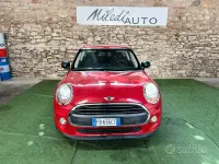 Usata Mini ONE 102 CV (75 kW) 2015 Rosso Utilitaria