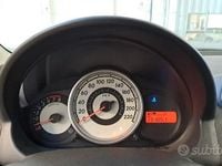 Usata Mazda 2 75 CV (55 kW) 2009 Bianco Utilitaria